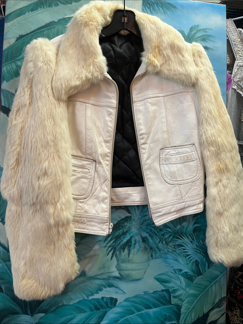 1970’s American vintage   Rabbit-Trim Leather cropped Jacket - size small